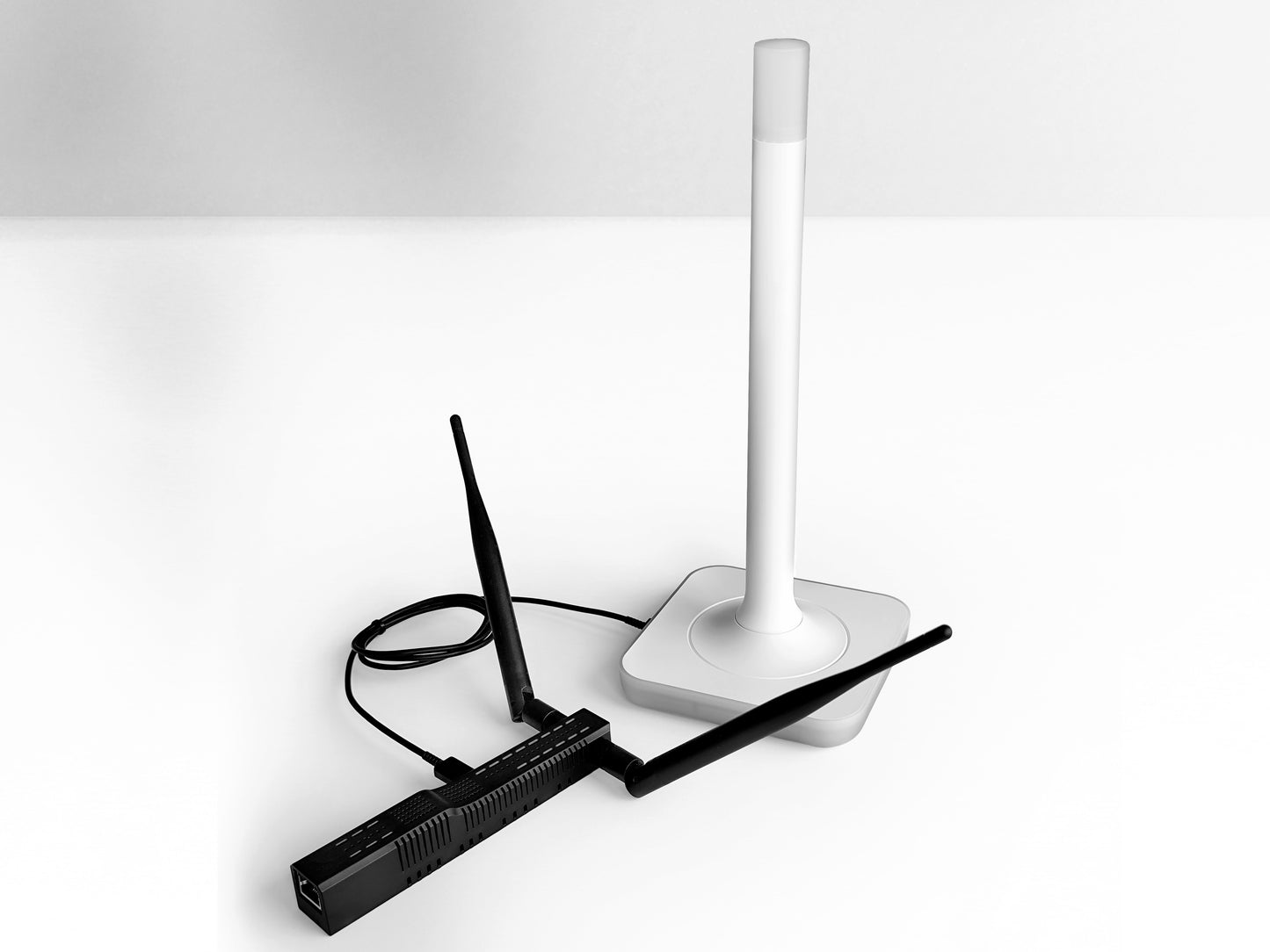 Ο συντονιστής του Zigbee Lan Poe SMZB-MR1 Multiradio